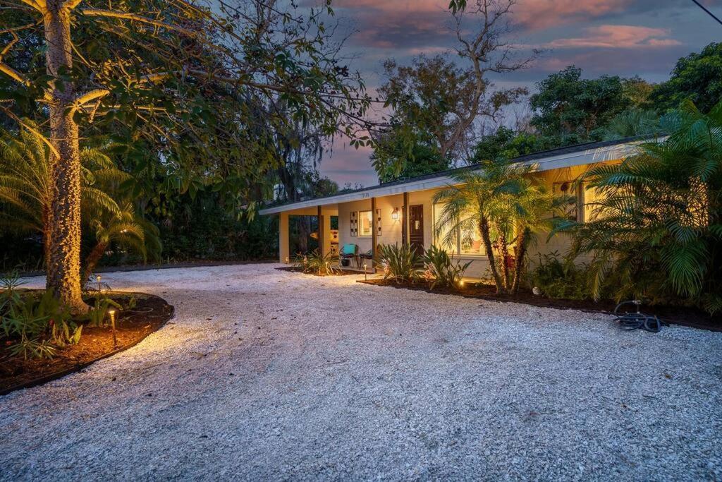 Villa Beautiful Glam Mid-Century 1 Block From Sarasota Bay With Firepit Extérieur photo