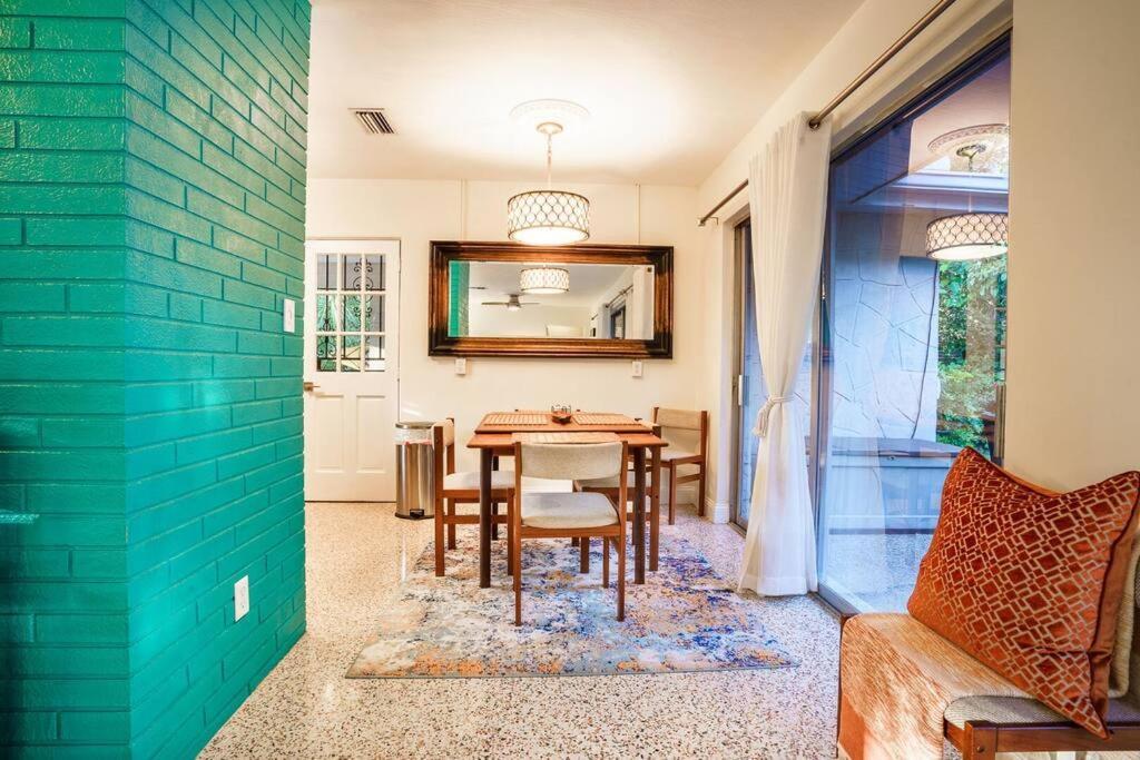 Villa Beautiful Glam Mid-Century 1 Block From Sarasota Bay With Firepit Extérieur photo